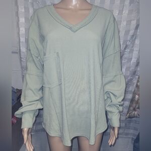 NWT - BTFBM - green ribbed Long Sleeve V-neck Top.  Size M.